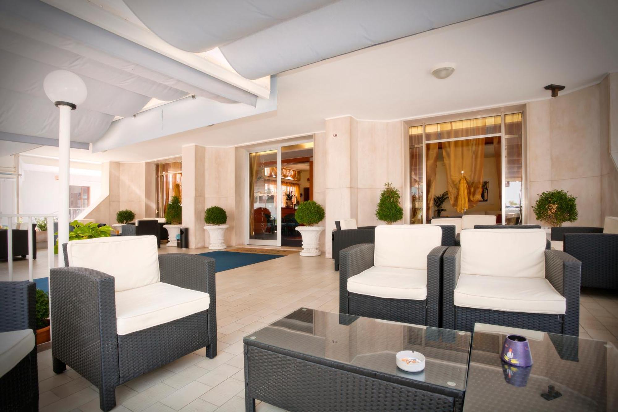 Hotel Bettina Lido di Jesolo Exterior photo